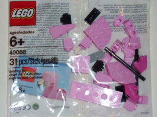 Monthly Mini Model Build Set - 2013 08 August, Flamingo polybag