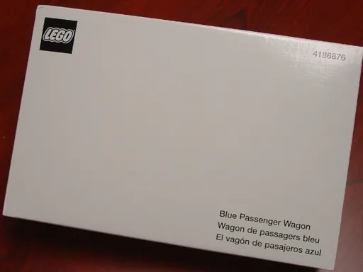 Passenger Wagon Blue (White Box)