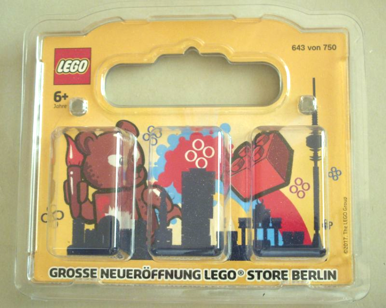 LEGO Store Grand Re-opening Exclusive Set, Berlin, Germany blister pack