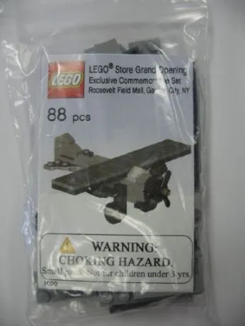 LEGO Store Grand Opening Exclusive Set, Roosevelt Field Mall, Garden City, NY