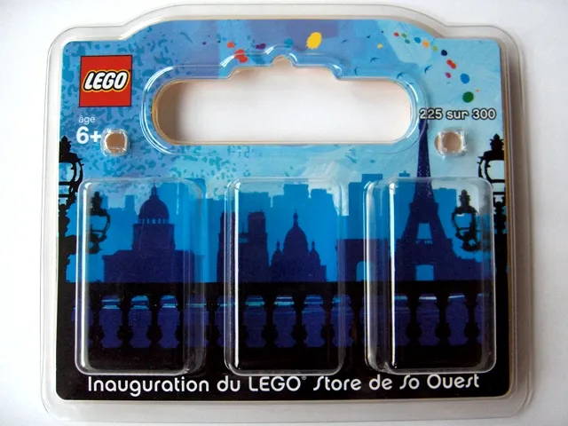 LEGO Store Grand Opening Exclusive Set, Paris, France (So Ouest) blister pack