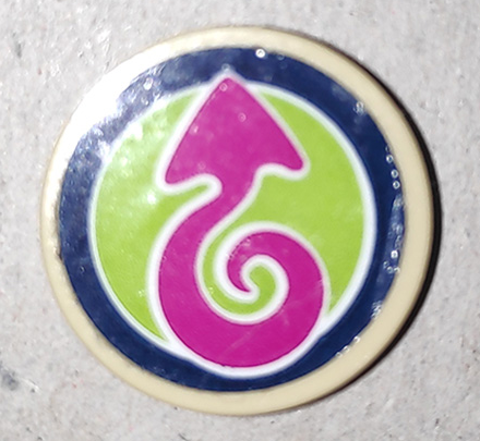 Tile, Round 2 x 2 with Bottom Stud Holder with Magenta Arrow on Lime Background with Dark Blue Border Pattern (Sticker) - Set 41173