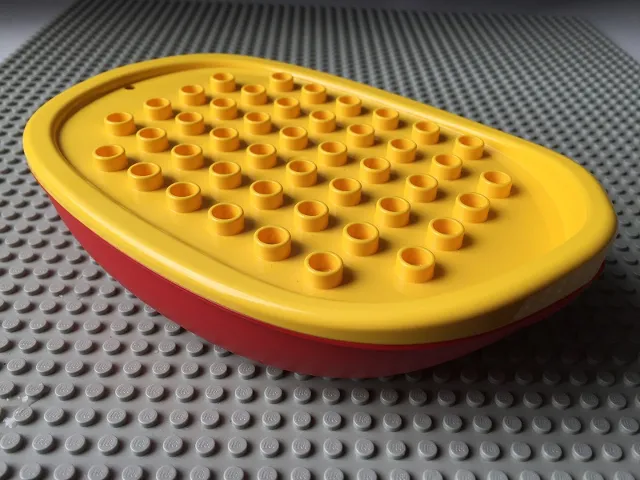 Duplo Boat Hull Unitary 7 x 12 with Yellow Top (15576 / 15575)