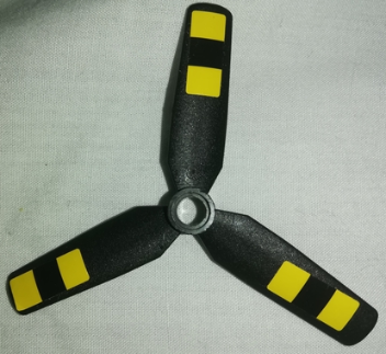 Propeller 3 Blade 9 Diameter with Center Recessed with Yellow Stripes Pattern (Stickers) - Set 60103