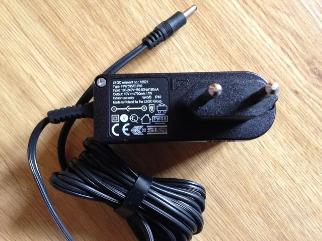 Electric Power Adapter / Transformer, 100V - 240V / 10V DC - Square Top