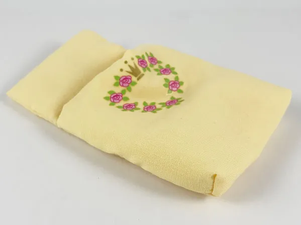 Belville Cloth Pouch, Child with Heart Wreath, Roses and Crown Pattern