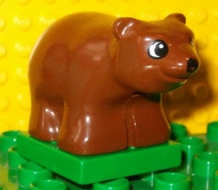 Duplo Bear Baby Cub on Green Base with Black and White Eyes Round, Black Round Nose Pattern