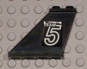 Tail 4 x 1 x 3 with White 'TEAM 5' Pattern on Left Side (Sticker) - Set 5581