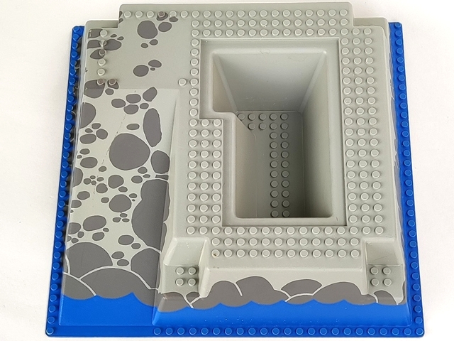 Baseplate, Raised 32 x 32 with Ramp and Pit with Blue Water and Dark Gray Stones Pattern