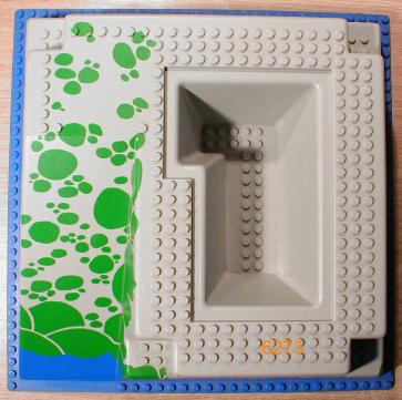 Baseplate, Raised 32 x 32 with Ramp and Pit with Blue Water and Green Stones Pattern