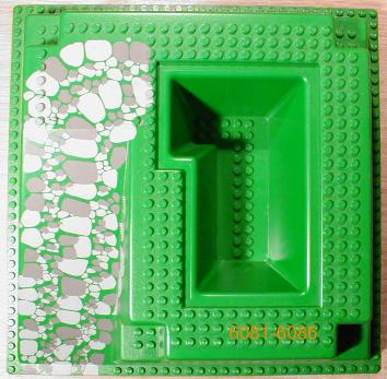 Baseplate, Raised 32 x 32 with Ramp and Pit with Dark Gray and Light Gray Rocks Pattern