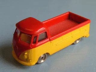 HO Scale, VW Pickup with Yellow Base