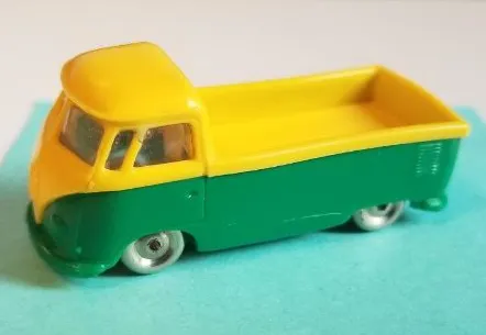 HO Scale, VW Pickup with Green Base