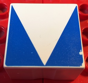 Duplo, Tile 2 x 2 x 1 with Shape Blue Inverse Isosceles Triangle Pattern