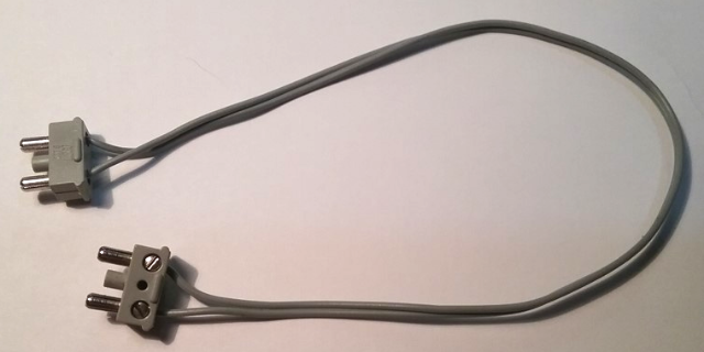 Electric, Wire 12V / 4.5V with 2 Leads, 28 Studs (22cm) Long with 2 Light Gray Electric, Connector, 2-Way Male Squared Narrow Short