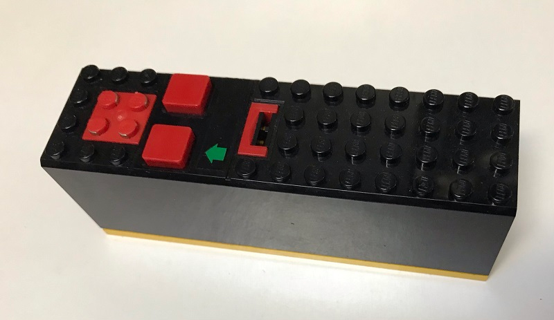 Electric 9V Battery Box 4 x 14 x 4 with Red Buttons and Contact Plate with Yellow Base with Green Arrow Pattern (Sticker) - Set 8082