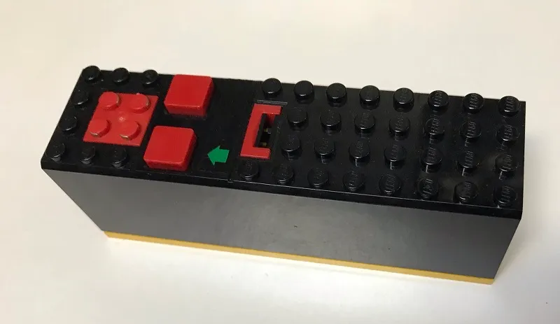 Electric 9V Battery Box 4 x 14 x 4 with Red Buttons and Contact Plate with Yellow Base with Green Arrow Pattern (Sticker) - Set 8082