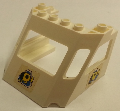 Train Front Sloping Top with Yellow Submarine on Blue Triangle Pattern on Front and Both Sides (Stickers) - Set 6557