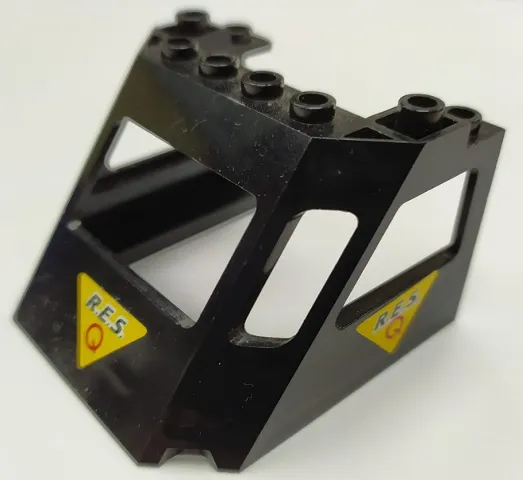 Train Front Sloping Top with Black 'R.E.S.' and Red 'Q' on Yellow Triangle Pattern on Front and Both Sides (Stickers) - Set 6479