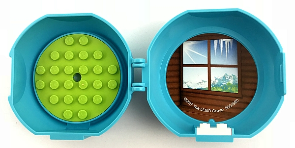 Container, Pod with Lime 6 x 6 Round Plate and White 1 x 2 Plate with Friends Snow Resort Pattern (Stickers) - Set 5004920