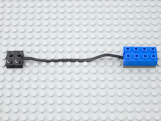 Electric Sensor, Light with Non-Removable Lead (18.5 Studs Total Length)