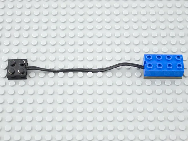 Electric Sensor, Light with Non-Removable Lead (18.5 Studs Total Length)