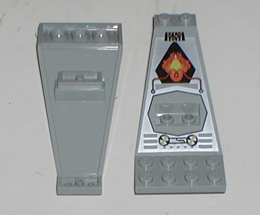 Wing Plate Bi-level 8 x 4 and 2 x 3 1/3 Up with Silver/Orange/Black UFO Logo Pattern