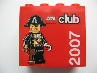 Brick 2 x 4 x 3 with LEGO Club 2007 and Pirate Captain Pattern