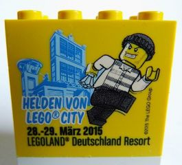 Brick 2 x 4 x 3 with Helden von Lego City 28.-29. März 2015 Legoland Deutschland Resort Pattern