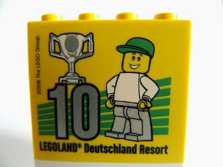 Brick 2 x 4 x 3 with Besuchsmeister 10 Silver 2015 Legoland Deutschland Resort Pattern