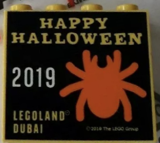 Brick 2 x 4 x 3 with LEGOLAND Dubai 2019 Happy Halloween Pattern