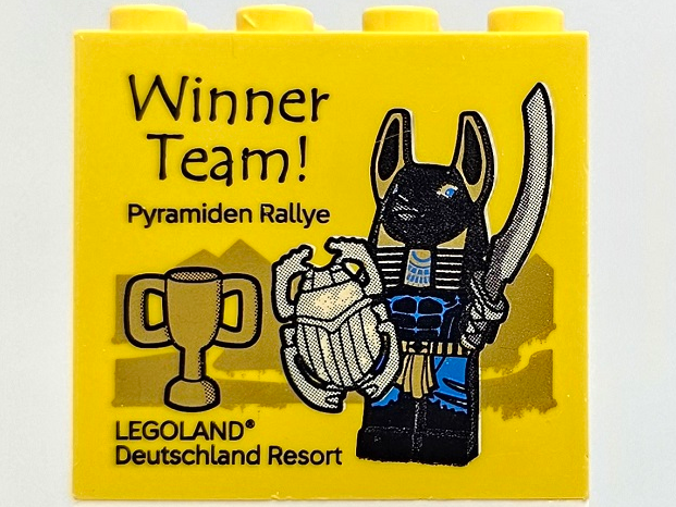 Brick 2 x 4 x 3 with Winner Team! Pyramiden Rallye LEGOLAND Deutschland Resort Pattern (Version without Number on Trophy)