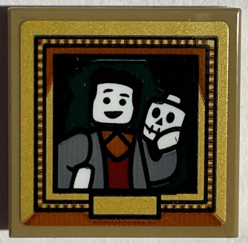Tile 2 x 2 with Picture of Minifigure with White Skull in Gold Frame Pattern (Sticker) - Set 76408