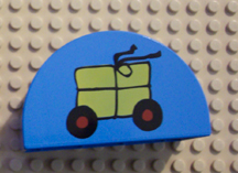 Duplo, Brick 2 x 4 x 2 Slope Curved Double with Package on Wheels Pattern