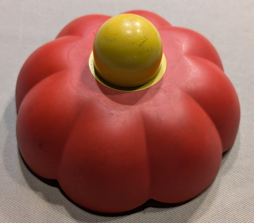 Primo Plant Rubber Flower 3 x 3 with 8 Petals and Yellow Center Stud