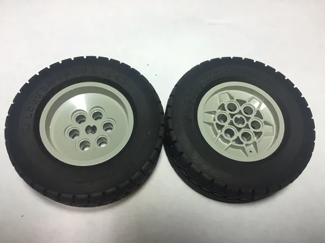 Wheel 68.8 x 24 Model Team Type 2 (Notches Around Wheel Ring) with Black Tire 68.8 x 24 S ( 32004b /  32003)