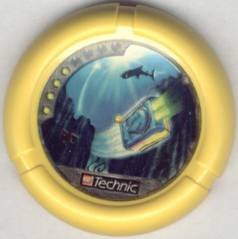 Throwing Disk with Throwbot Scuba / Slizer Sub 4 Pips, LEGO Technic Logo, and Box Underwater with Shark Pattern