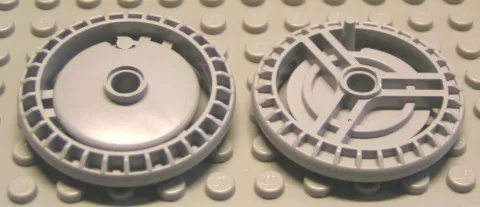 Technic, Disk 5 x 5 - Notched WITH Pin