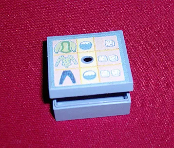 Container, Box 3 1/2 x 3 1/2 x 1 1/3 with Hinged Lid with Laundry Instructions Pattern (Sticker) - Set 3202