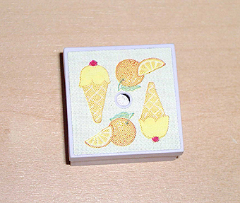 Container, Box 3 1/2 x 3 1/2 x 1 1/3 with Hinged Lid with Oranges and Ice Cream Cones Pattern (Sticker) - Set 3108