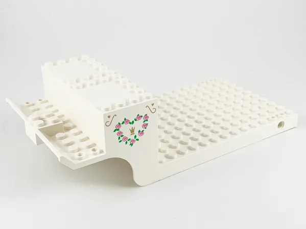 Vehicle, Base 10 x 21 x 5 1/3 Belville Horse Carriage with Gold Crown and Pink Roses Heart Pattern