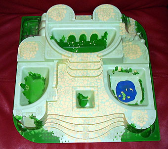 Baseplate, Raised Belville Castle with Yellow Cobblestone and Green Ivy Pattern (Undetermined Type)