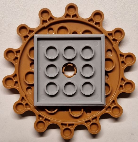 Turntable 6 x 6 x 2/3 Gear 14 Tooth with Light Bluish Gray Square Base, Free-Spinning (35446 / 61485)