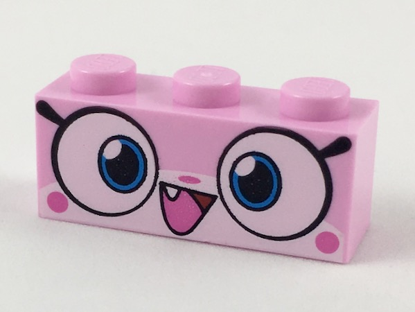 Brick 1 x 3 with Cat Face Wide Eyes and Smiling Open Mouth with One Tooth Pattern