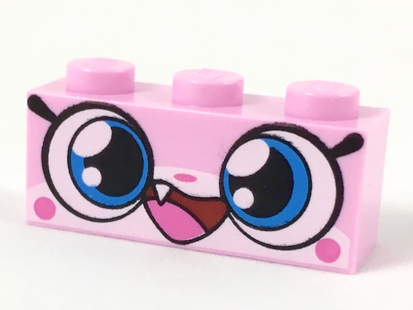 Brick 1 x 3 with Cat Face Wide Eyes and Smiling Wide Open Mouth with One Tooth Pattern