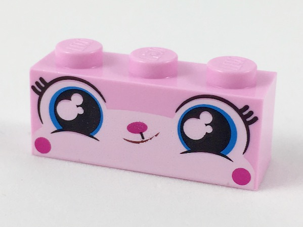Brick 1 x 3 with Cat Face Wide Eyes, Small Lopsided Grin Pattern