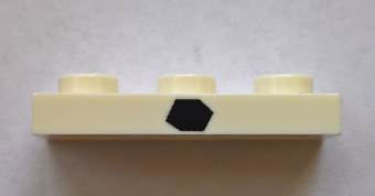 Plate 1 x 3 with Black Hexagon Pattern (BrickHeadz Olaf Chest)