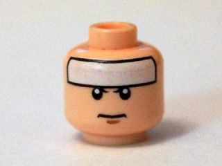 Minifigure, Head Male White Strip on Forehead and Brown Chin Dimple Pattern (Comic Con Batman)