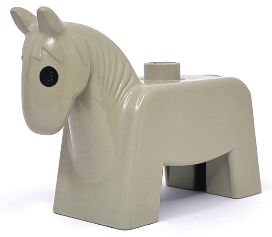 Duplo Horse Small with Solid Black Eyes Pattern