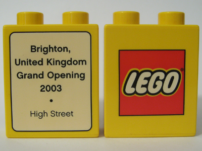 Duplo, Brick 1 x 2 x 2 with The LEGO Store Brighton 2003 Pattern